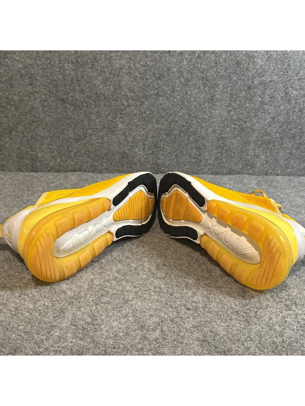 CLEAN Nike size 10 Womens - Air Max 270 'University Gold' Yellow (CK1675-700)